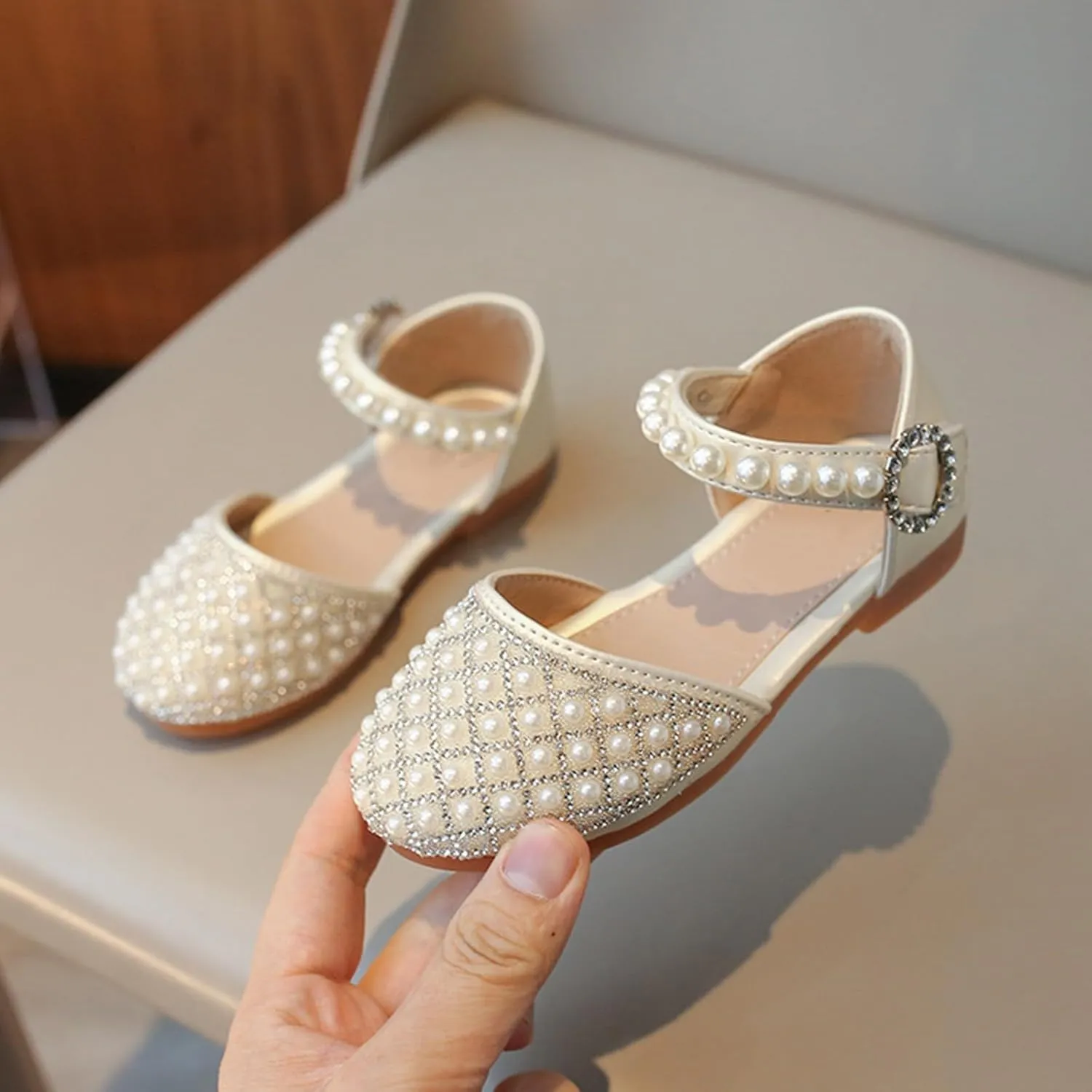 Toddler Girls Glitter Pearl Sandals Adjustable Straps Closed Toe Kids Mary Jane Shoes Dress up Wedding Outdoor
